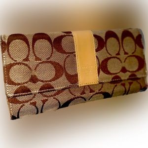 Coach women’s wallet